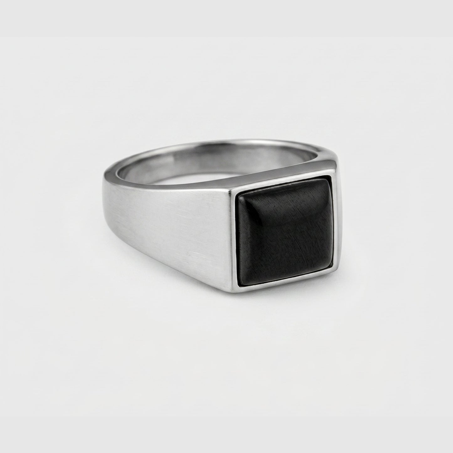 Anello Chevalier Quadrato con Pietra Nera