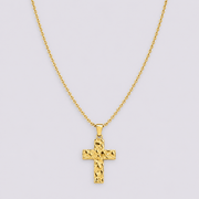 Collana con croce martellata